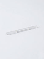 Pousse-cuticules en verre